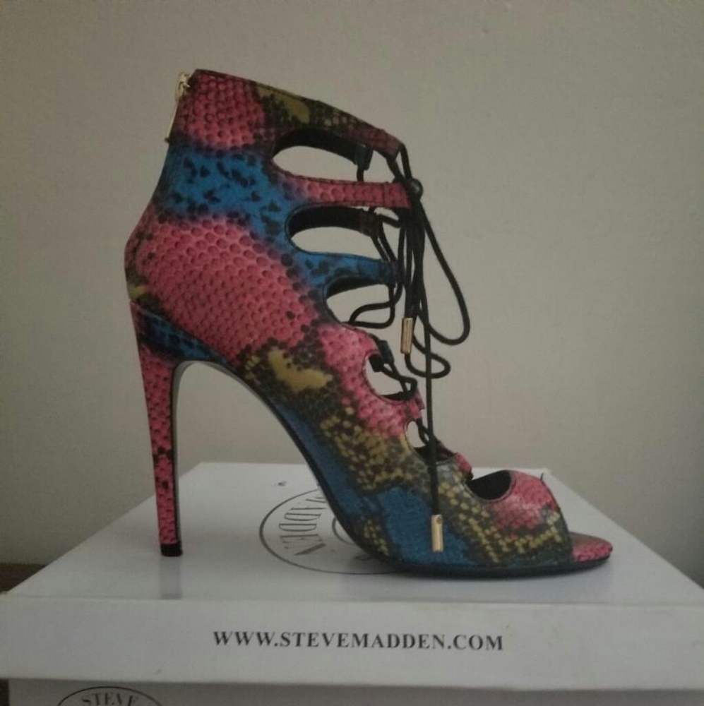 Shoes - Picture 2 of 2
